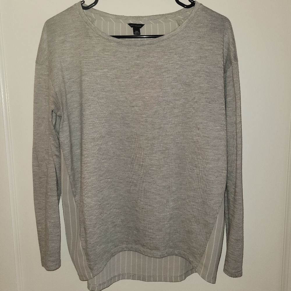 Ann Taylor XS Gray Long Sleeve Shirt